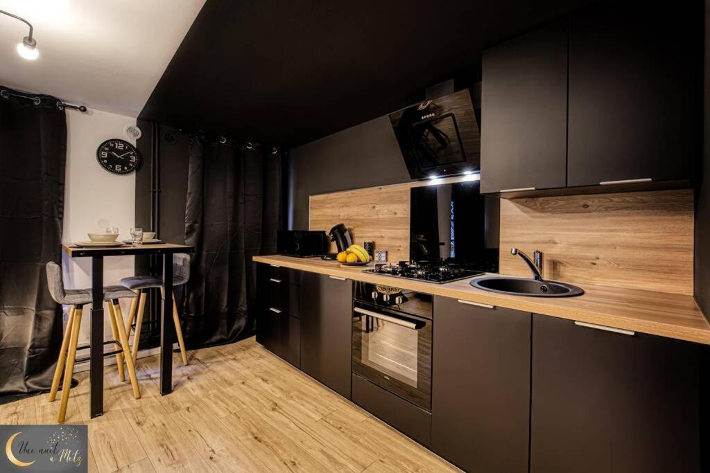 Le Loft Spa Au Coeur De Metz Luaran gambar